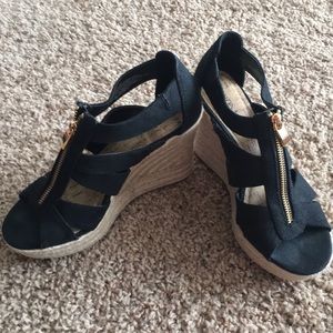 Merona black zip wedges